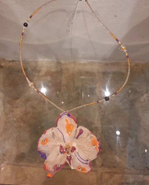 Colar de Orquídea