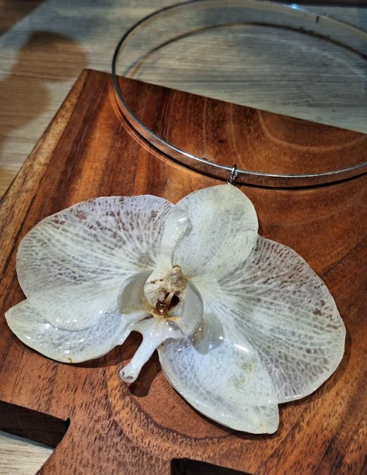 Colar de Orquídeas